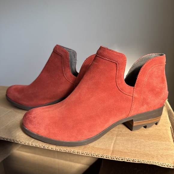 Sorel booties Women 11 Suede Carnelian Red Lolla Cut Out Waterproof New No Box - Picture 1 of 13